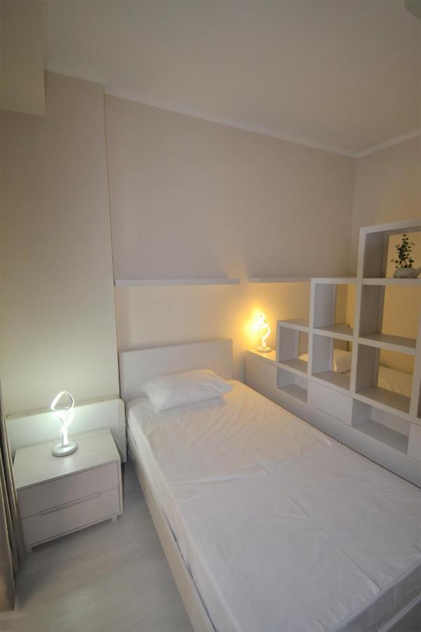 Luxury Penthouse B&E Lejlighed Sarandë Eksteriør billede