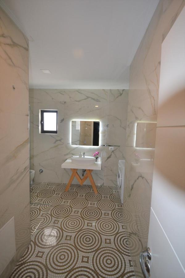 Luxury Penthouse B&E Lejlighed Sarandë Eksteriør billede