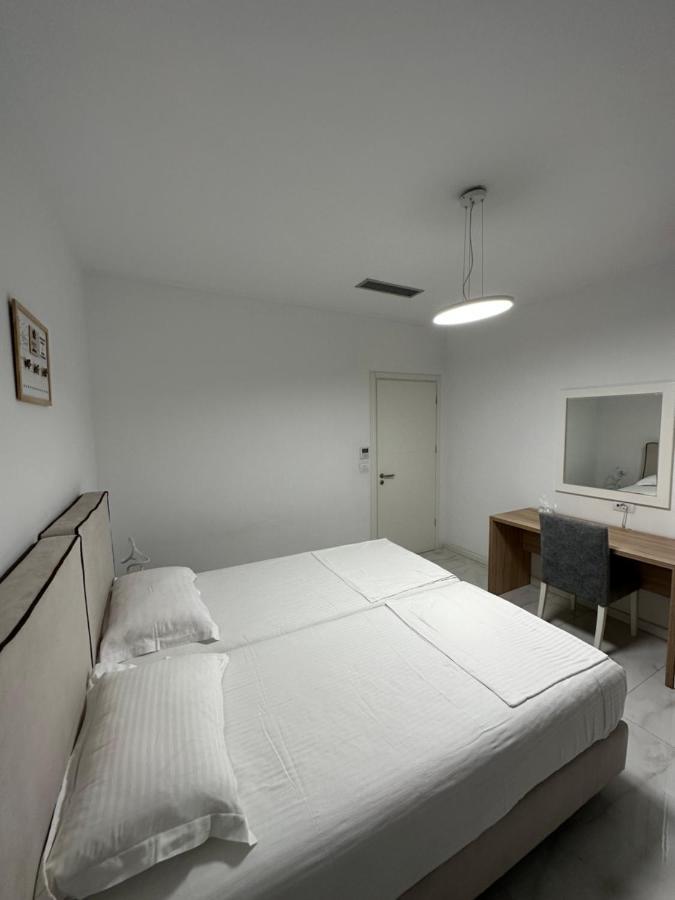 Luxury Penthouse B&E Lejlighed Sarandë Eksteriør billede
